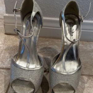Bonnibel silver sparkle high heels